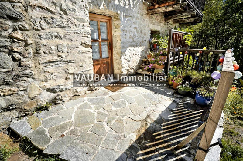 Appartement - 145 m² - 6 pièces