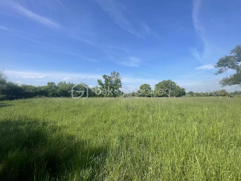 Terrain constructible - 820 m²