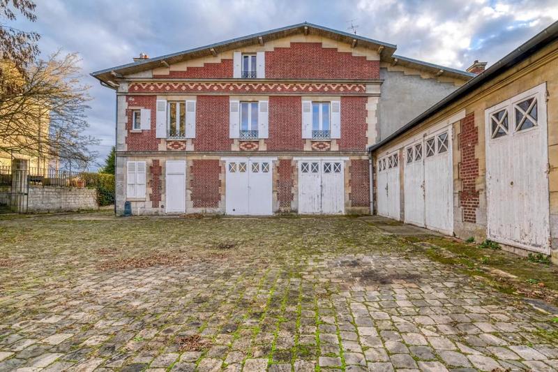 Maison de maîtres - 500 m² - 14 pièces