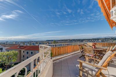 Appartement - 104 m² - 4 pièces