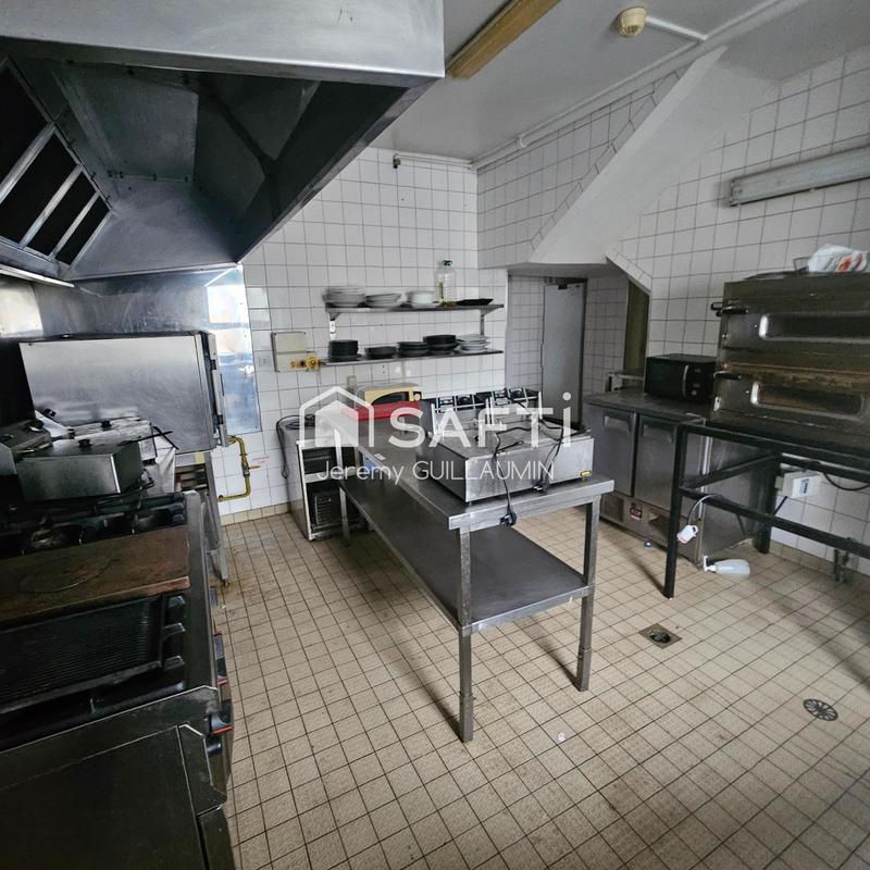 Local commercial - 832 m² - 14 pièces