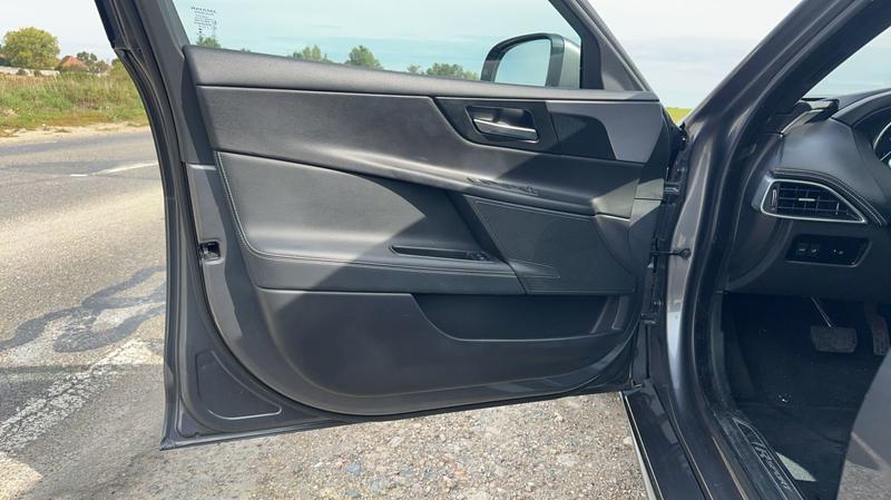 Jaguar Xe I 2.0 d 180 Bva R-Sport - Automatique