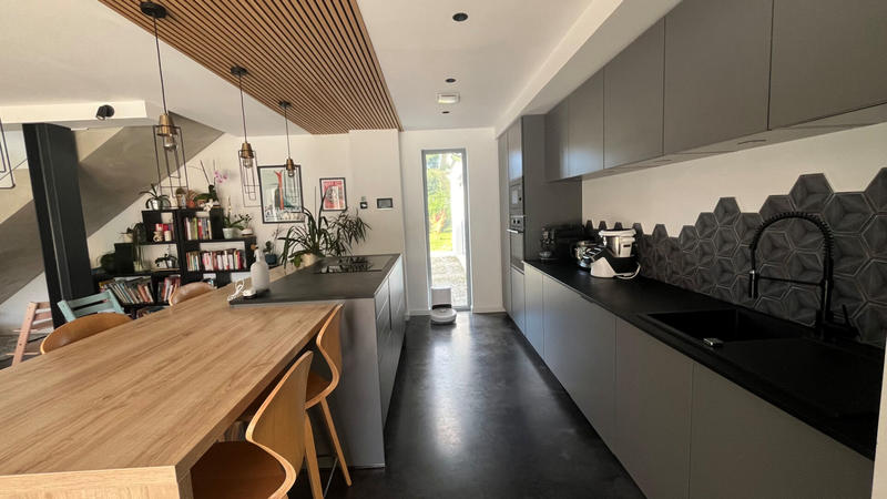 Maison - 188 m² - 8 pièces