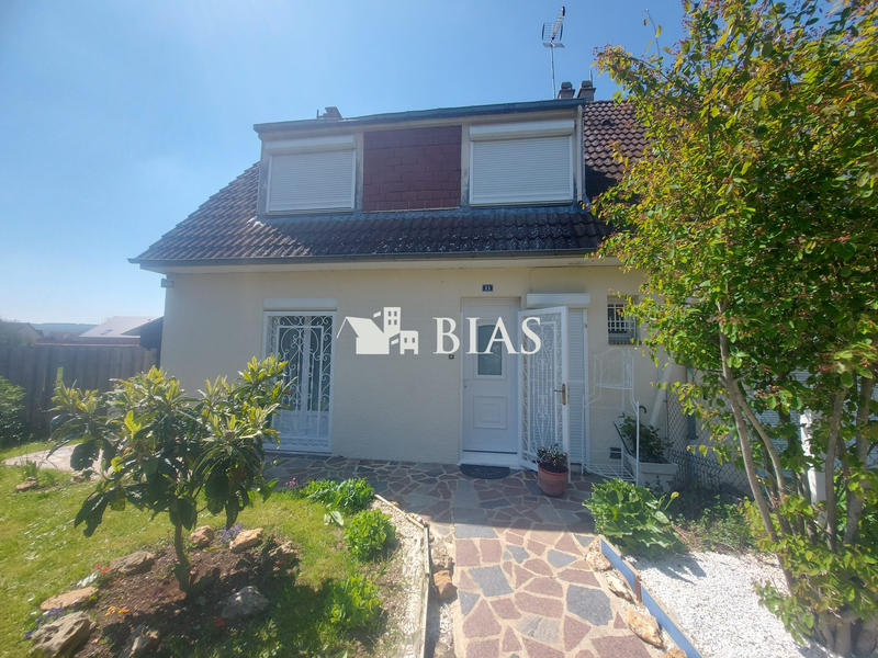 Maison - 102 m² - 4 pièces