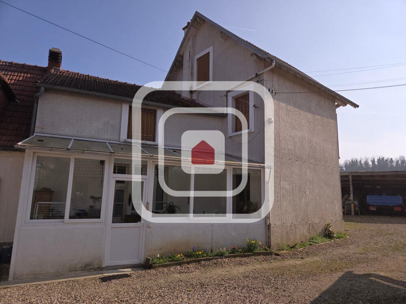 Maison - 121 m² - 6 pièces