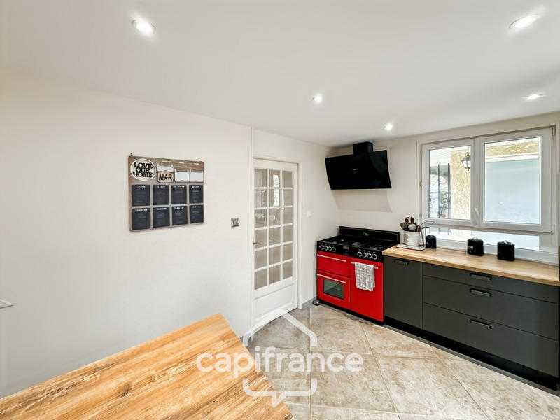 Maison - 197 m² - 9 pièces