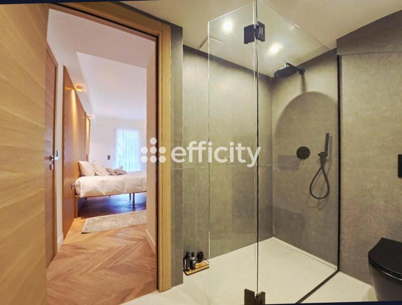 Appartement - 140 m² - 5 pièces