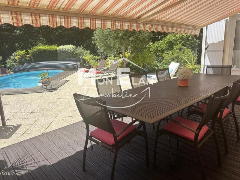 Maison - 194 m² - 7 pièces