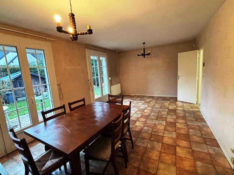 Maison - 597 m² - 5 pièces