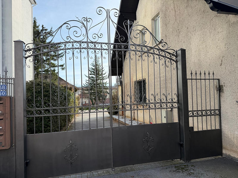 Maison - 565 m² - 15 pièces