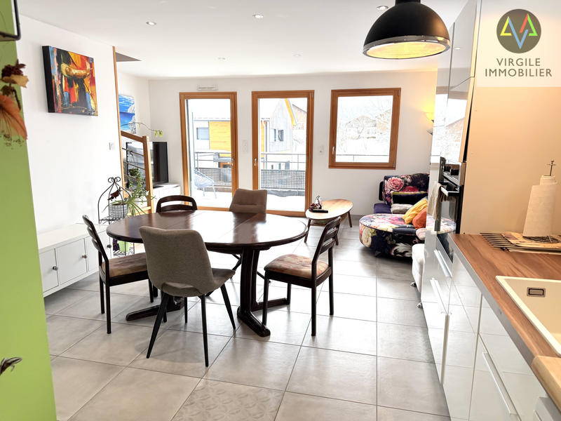 Triplex - 75 m² - 4 pièces