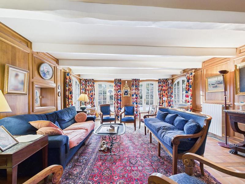 Propriété - 363 m² - 11 pièces