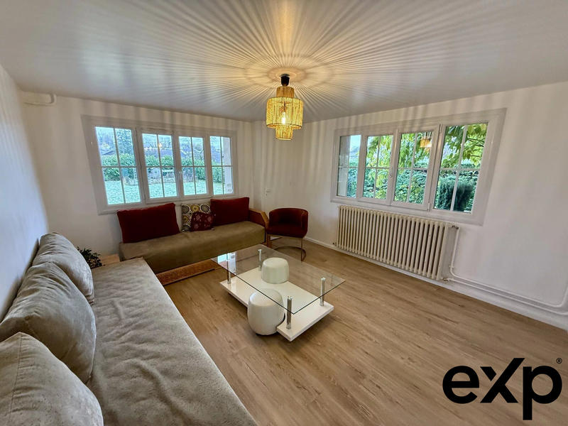 Maison - 265 m² - 12 pièces