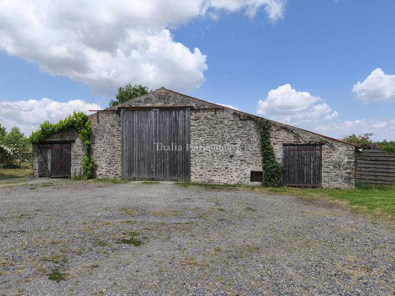 Propriété - 300 m² - 10 pièces