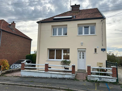 Maison - 90 m² - 6 pièces