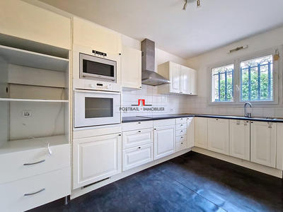 Maison traditionnelle - 83 m² - 4 pièces