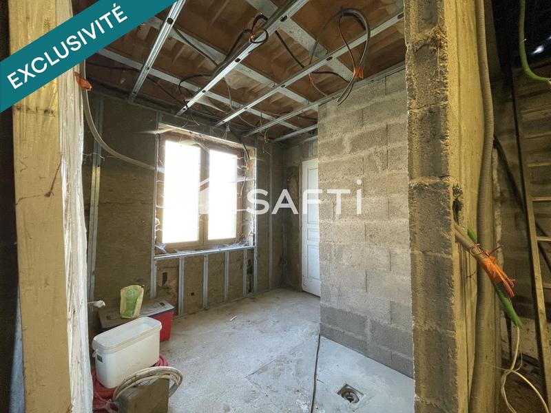 Maison - 250 m² - 2 pièces