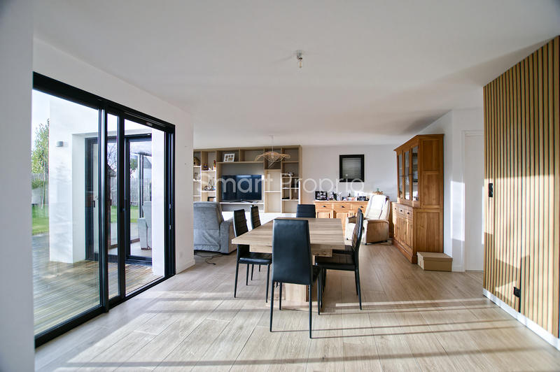 Maison - 106 m² - 6 pièces