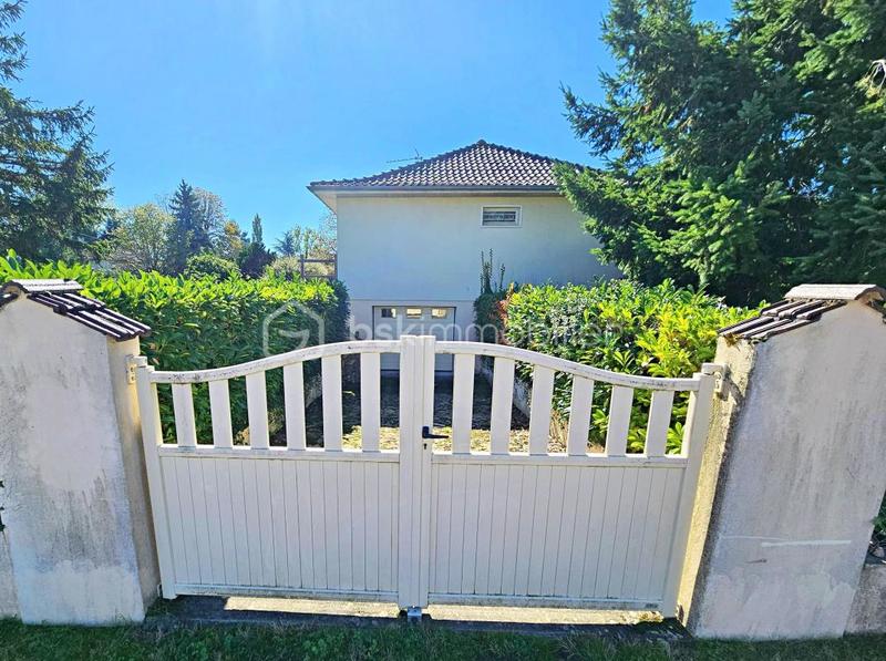 Maison traditionnelle - 84 m² - 5 pièces