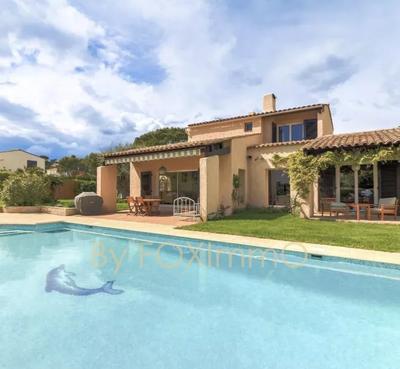 Maison - 149 m² - 6 pièces