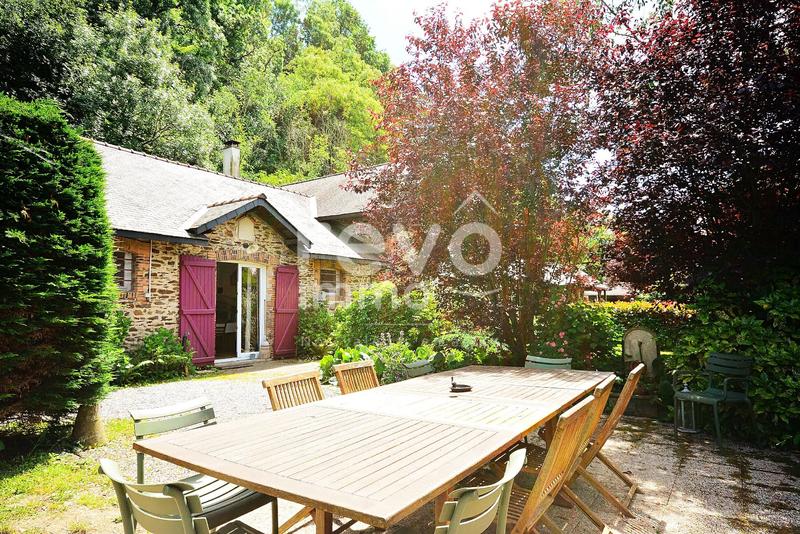 Longère - 232 m² - 8 pièces