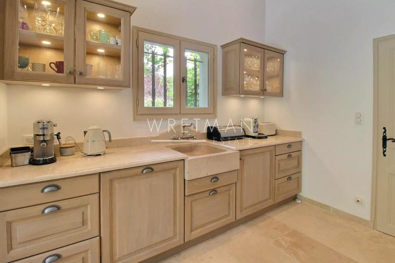 Villa - 198 m² - 7 pièces