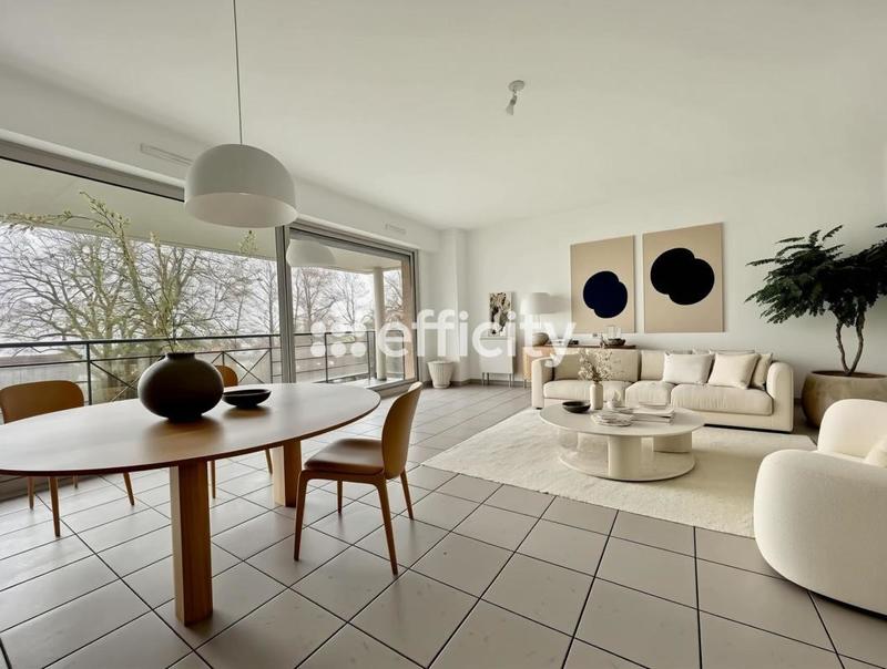 Appartement - 75 m² - 3 pièces