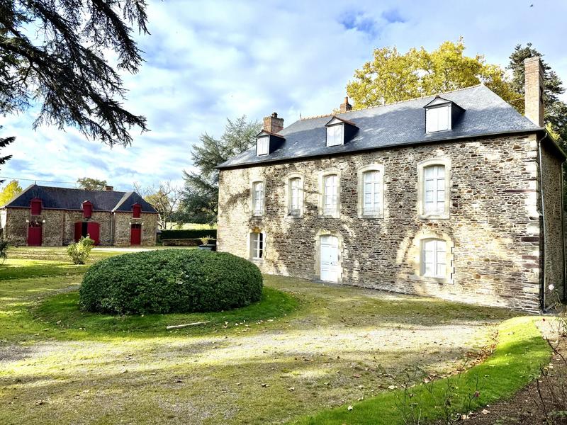 Château - 393 m² - 14 pièces