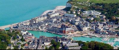 Maison - 270 m² - 8 pièces