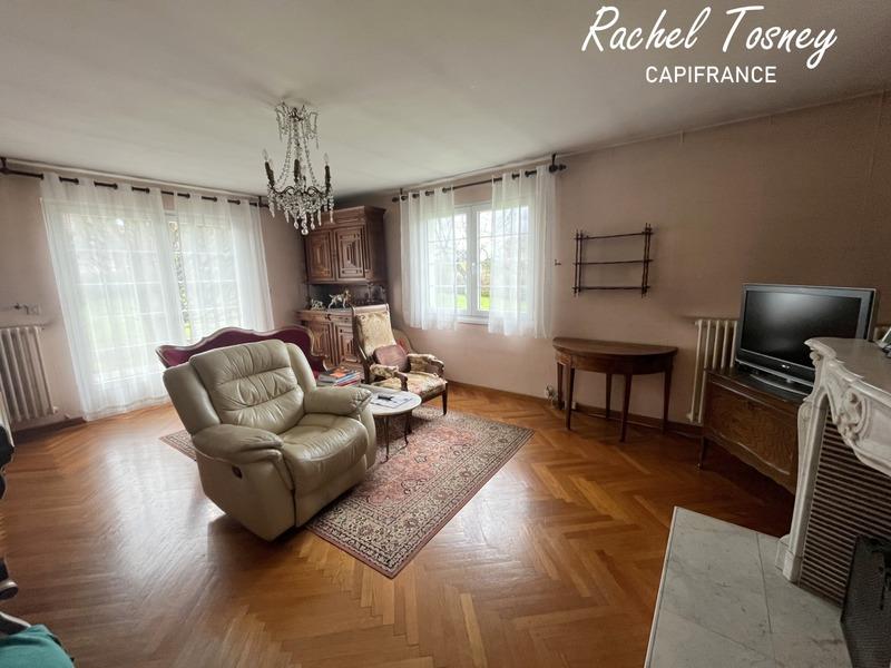 Maison bourgeoise - 200 m² - 8 pièces