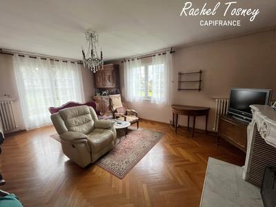 Maison bourgeoise - 200 m² - 8 pièces