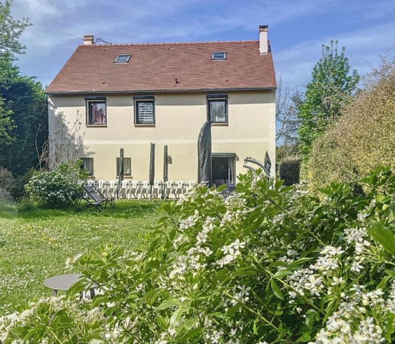 Pavillon - 256 m² - 8 pièces