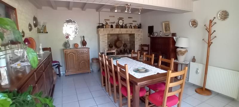 Maison - 210 m² - 7 pièces