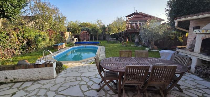 Maison - 95 m² - 5 pièces