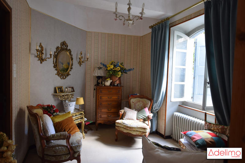 Mas - 260 m² - 20 pièces