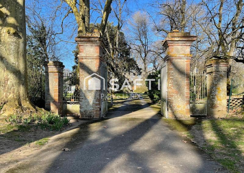 Maison de maîtres - 520 m² - 10 pièces