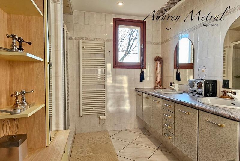 Maison - 90 m² - 3 pièces