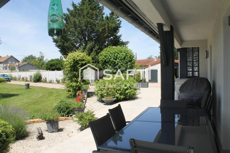 Maison - 256 m² - 6 pièces