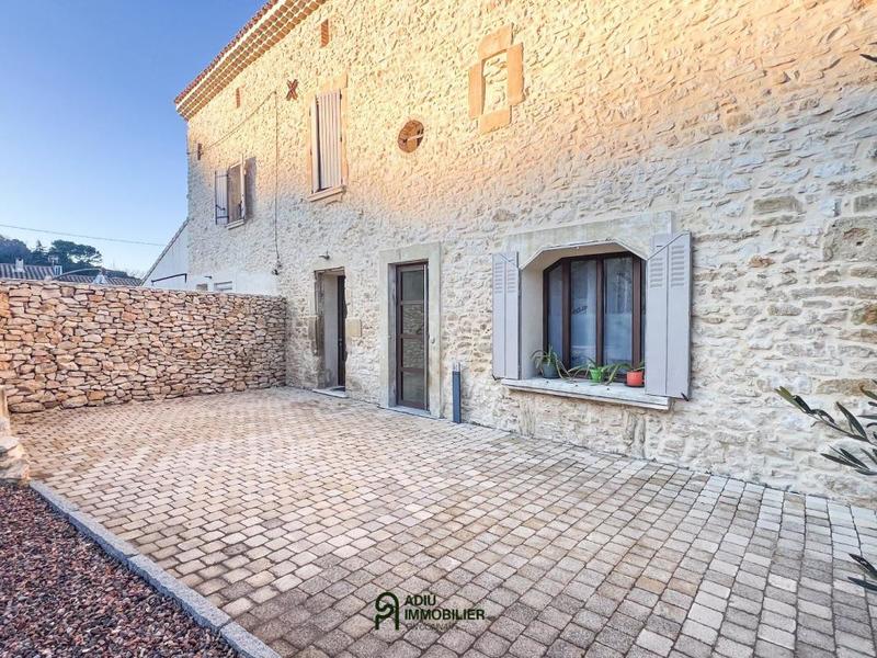 Mas - 300 m² - 6 pièces