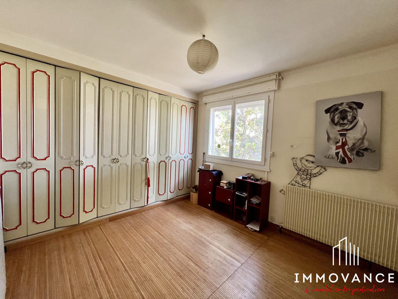 Maison - 179 m² - 7 pièces