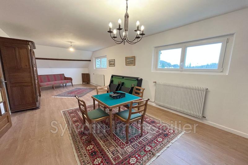 Maison - 180 m² - 8 pièces