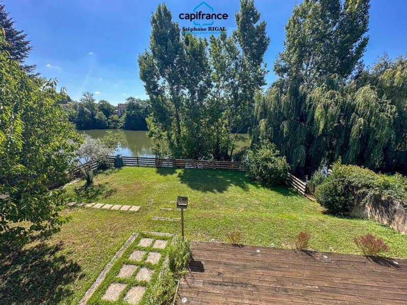 Maison de ville - 190 m² - 9 pièces