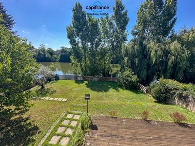 Maison de ville - 190 m² - 9 pièces