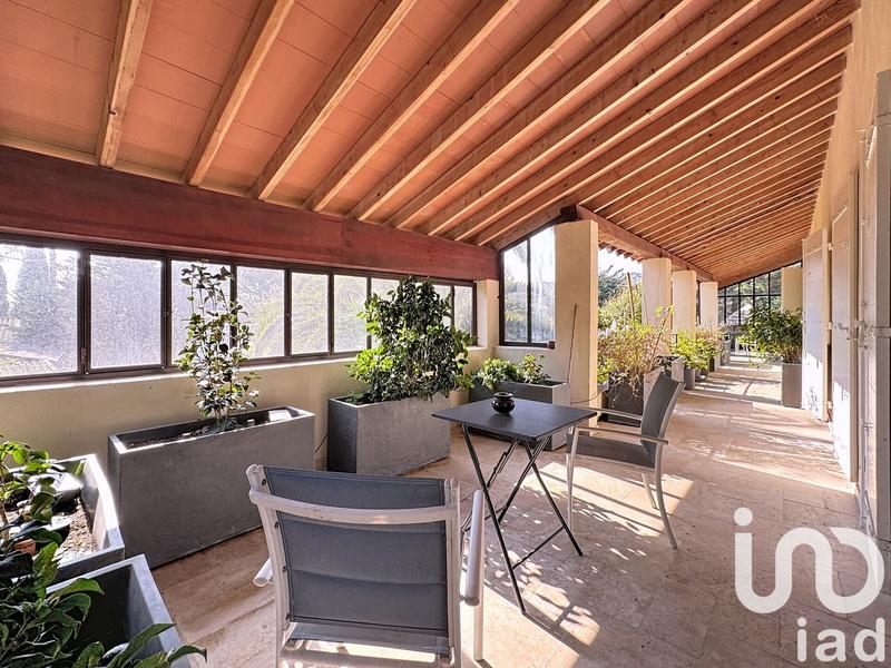 Maison - 300 m² - 8 pièces