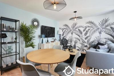 Chambre - 11 m² - 1 pièce