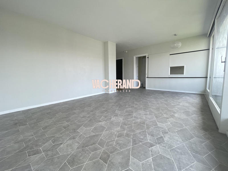 Appartement - 94 m² - 5 pièces