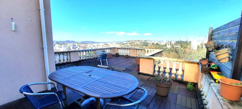 Maison - 121 m² - 6 pièces