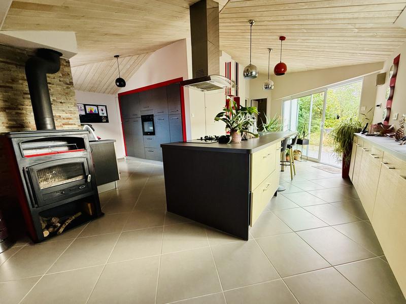 Maison - 209 m² - 6 pièces
