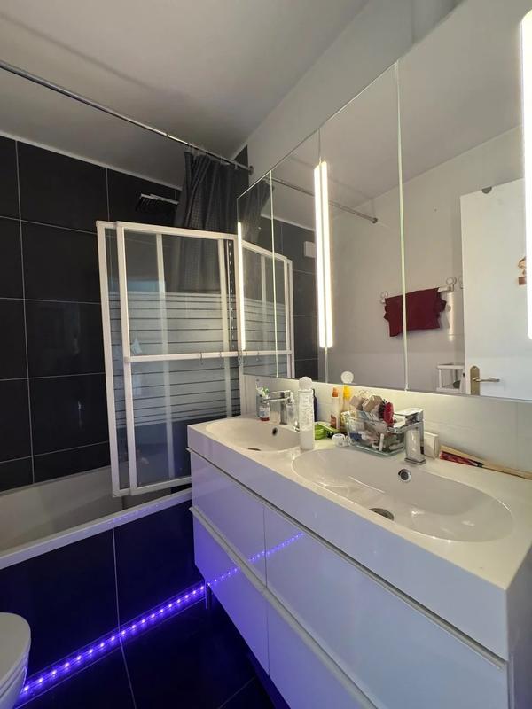 Appartement - 90 m² - 3 pièces