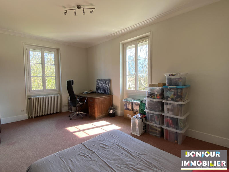 Maison traditionnelle - 176 m² - 6 pièces